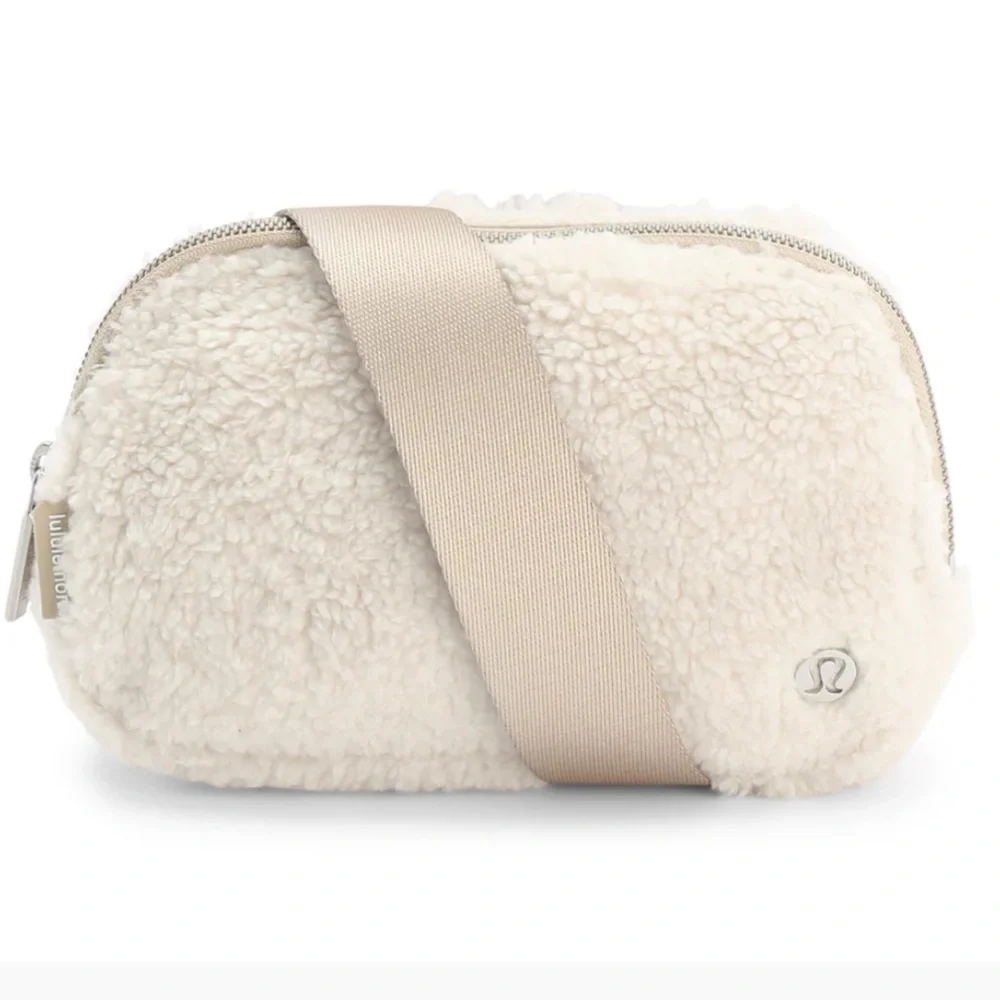 ivory sherpa belt bag lululemon Everywhere Fleece 1L Keep them close in this versatile belt bag that helps you get out the door and on to your next adventure Lululemon Everywhere Belt Bag 1L